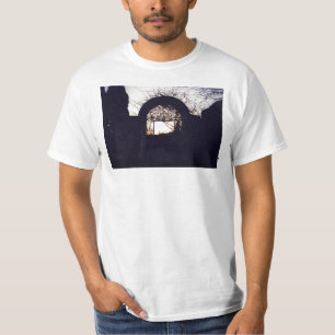 Camiseta Porta de jardim da silhueta