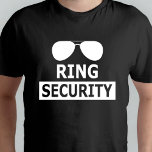 Camiseta Portador do Anel de Segurança do Anel Personalizad<br><div class="desc">Camisa Personalizada do Anel de Segurança do Anel</div>