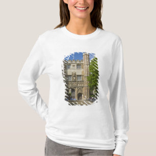 Camiseta Portão do Trinity College e fileiras de bicicletas