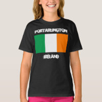 Portarlington, Irlanda com bandeira irlandesa Girl