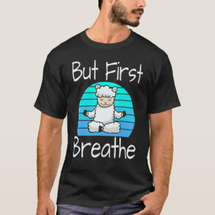Camiseta Pose de Ioga Lhama Pôr do Sol Mas Primeiro Respire