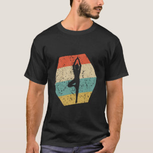 Camiseta Pose de Yoga Retro em Hexágono Distorcido Yoga