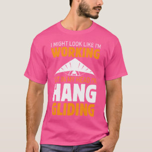 Camiseta Posso Parecer Que Estou Trabalhando, Mas Na Minha