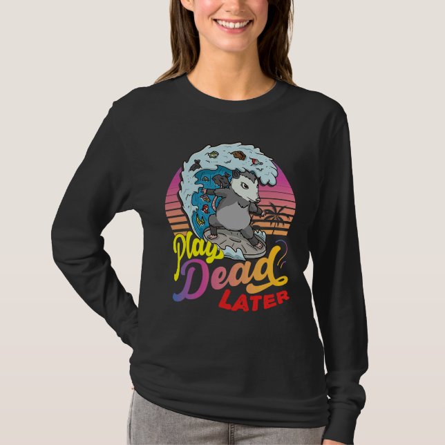 Camiseta Possum 80's Play Dead Later Surfing Possum (Frente)