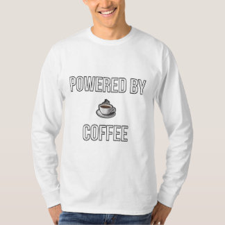 Camiseta Powered by Coffee – Minimalist Coffee Lover Design
