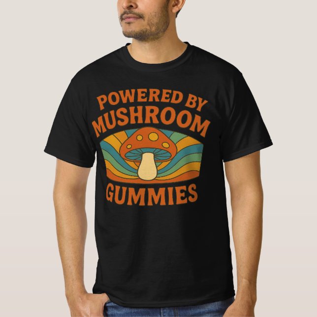 Camiseta Powered By Mushroom Gummies Funny | Cute Fungi  (Frente)