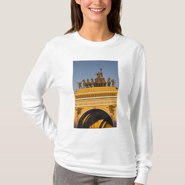 Camiseta Praça Dvortsovaya, Arco Triunfal, pôr do sol (Frente)