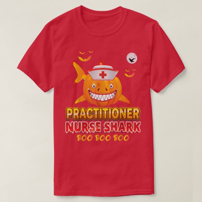 Camiseta Practitioner Nurse Shark Boo Pumpkin Halloween Wit (Frente do Design)