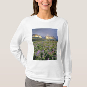 Camiseta Prado de Flores Silvestres perto do Lago Sherbourn