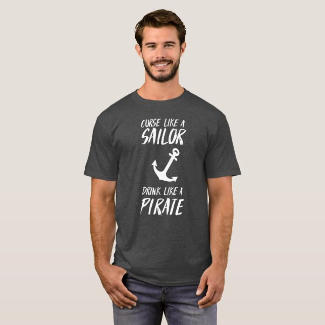Camiseta Praga como uma bebida do marinheiro como um pirata (Frente Completa)