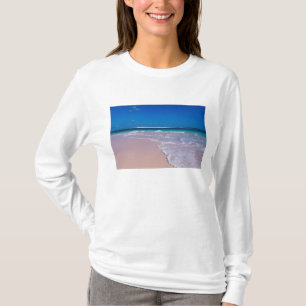 Camiseta Praia de areia rosa na Baía de Conch, Ilha Cat,