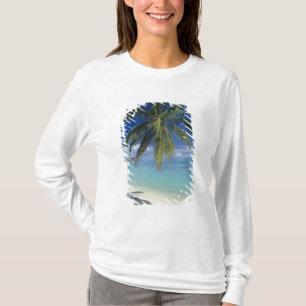 Camiseta Praia de Matira na ilha de Bora Bora, Sociedade