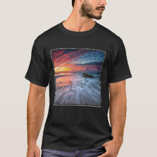 Camiseta Praia de pedra espectacular do por do sol , EL