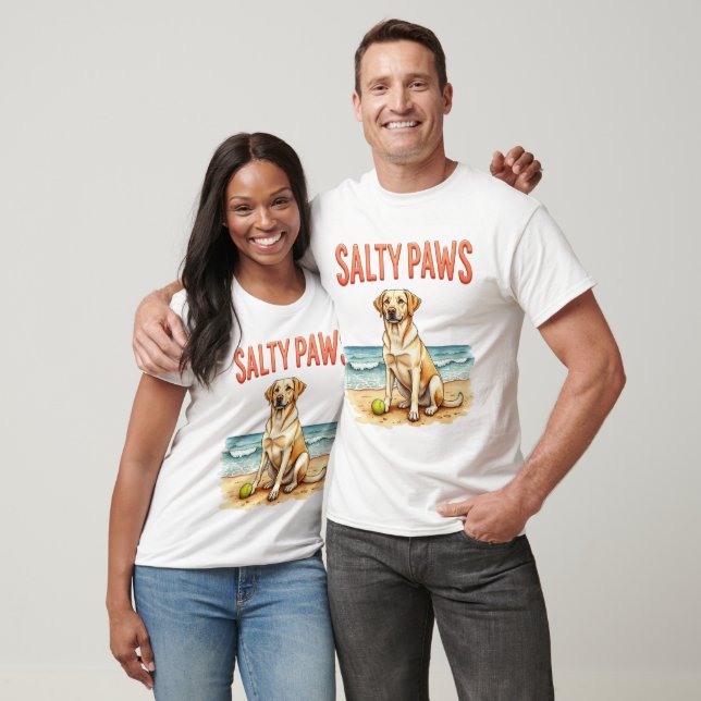Camiseta Praia Labrador Salty Paws (Unissex)
