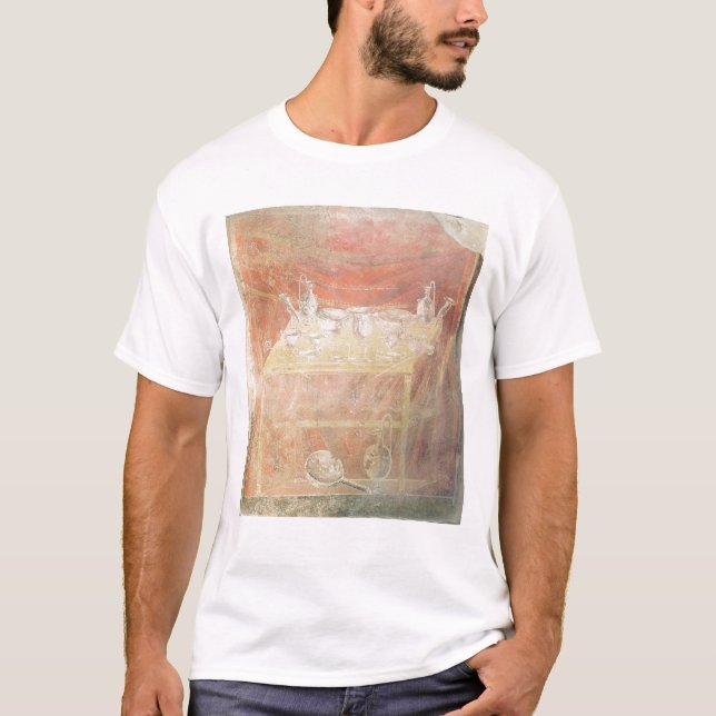 Camiseta Pratas em uma mesa (Frente)