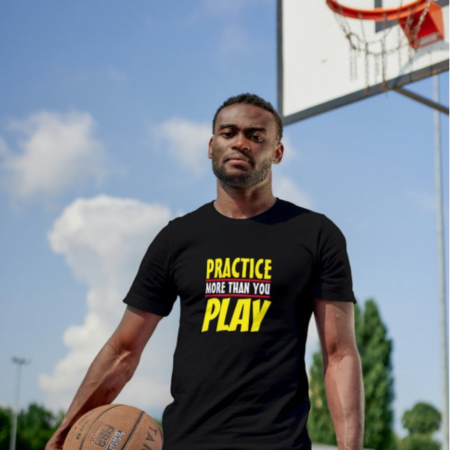 Camiseta Praticar Mais | Tipografia Vermelha por Frase Moti (Practice More Than You Play)