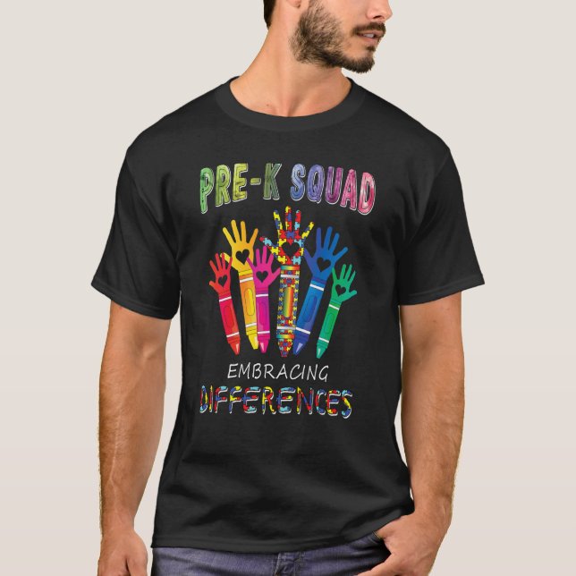 Camiseta Pre K Squad Embracing Differences Autism Teacher (Frente)