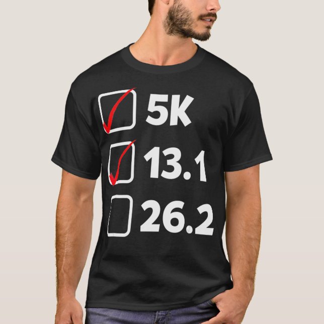 Camiseta Pre Marathon Checklist Funny Running  (Frente)