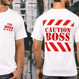 Camiseta Precaução Aviso BOSS listras t-shirt vermelha e br