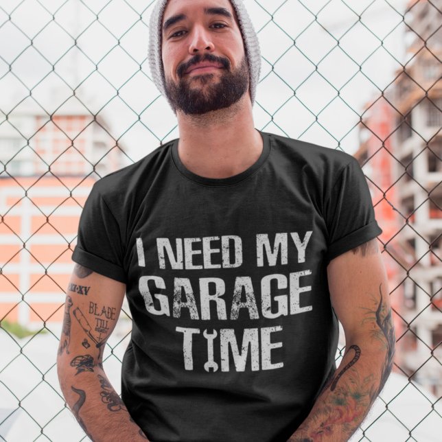 Camiseta Preciso do Humor do Reparador Engraçado da Garagem (Criador carregado)