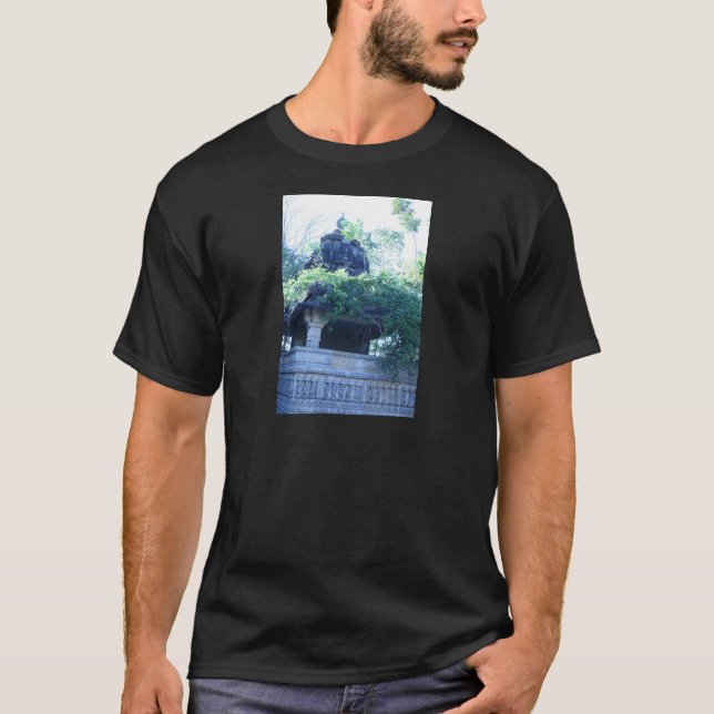 Camiseta Prédio da selva (Frente)