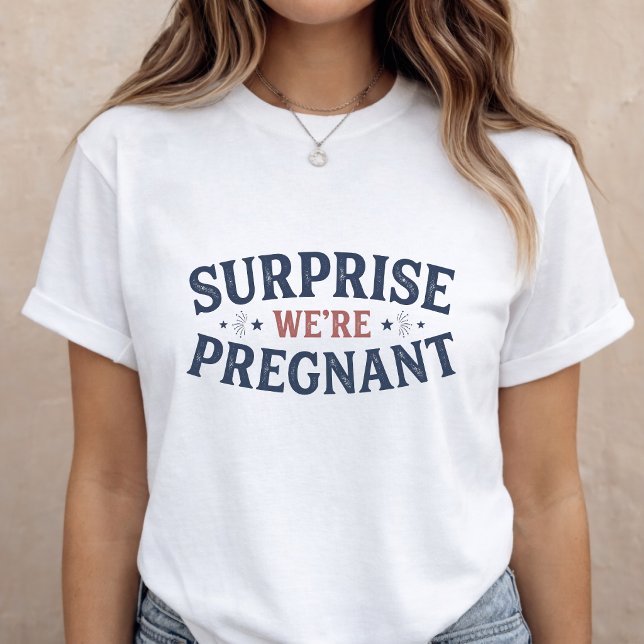 Camiseta Pregnancy Announcement Mom to Be 4th of July (Criador carregado)