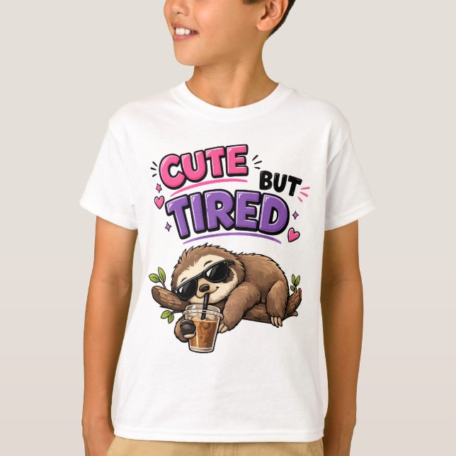 Camiseta Preguiça fofa mas cansada com café gelado (Frente)