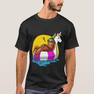 Camiseta Preguiça Montando Flutuador de Unicórnio na Festa