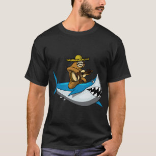 Camiseta Preguiçoso Bicho-Preguiça Montado em Tubarão