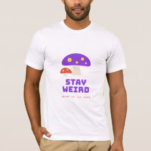 Camiseta Premium Stay Weird Retro Mushroom
