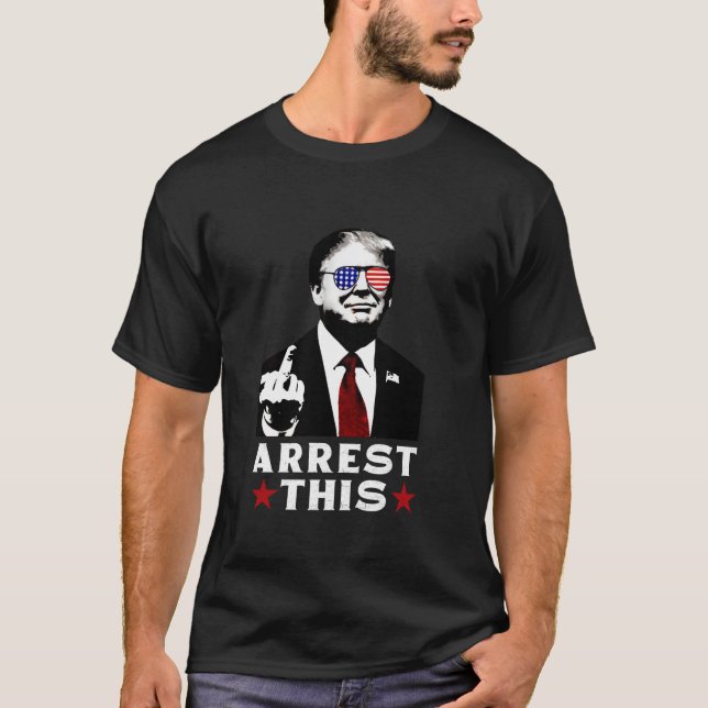 Camiseta Prendam Esta Bandeira Americana Funny Trump 2024 T (Frente)