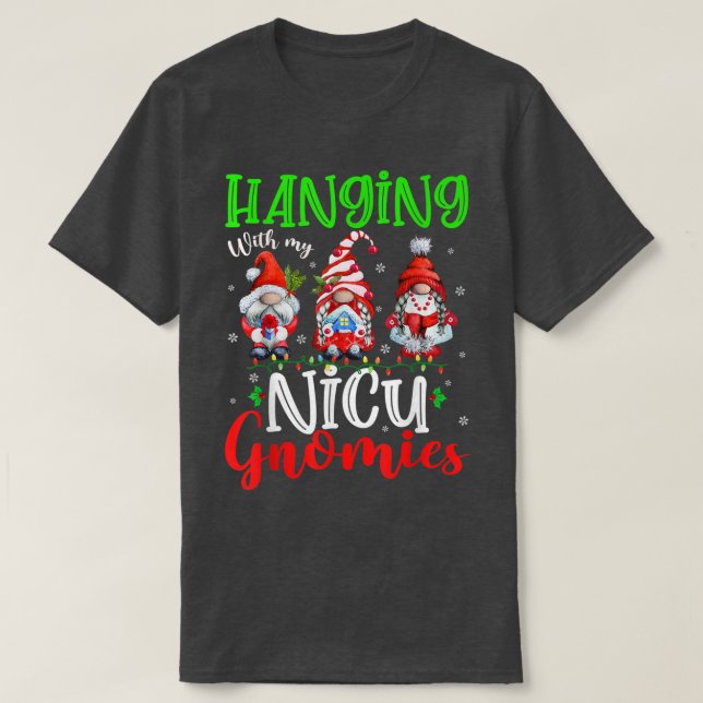 Camiseta Prendendo-Me Com Meus NICU Gnomies Luzes De Xmas B (Frente do Design)