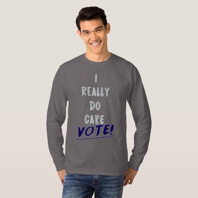 Camiseta Preocupo-Me Realmente Com Melania Trump - Votação  (Frente Completa)