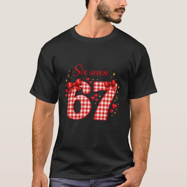 Camiseta Preppy Red Checkered 67 Numbers with Bows and Hear (Frente)