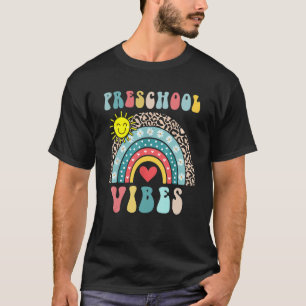 Camiseta Preschool Vibes Coração Coxa Arco-Íris Primeiro Di