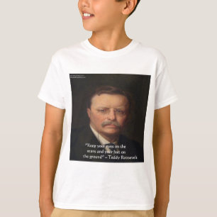 Camiseta Presente com Citação de Sabedoria "Pés no Chão" de