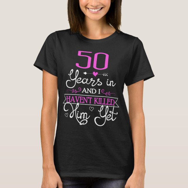 Camiseta Presente de 50 anos de casamento por ideias de esp (Frente)