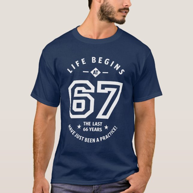 Camiseta Presente De 67 Anos | 67.o Aniversário - Ideias de (Frente)