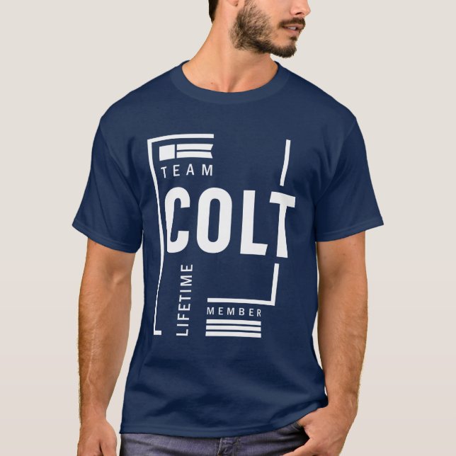 Camiseta Presente de Aniversário do Nome Personalizado Colt (Frente)
