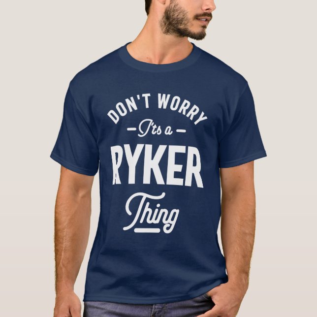 Camiseta Presente de Aniversário do Nome Personalizado Ryke (Frente)