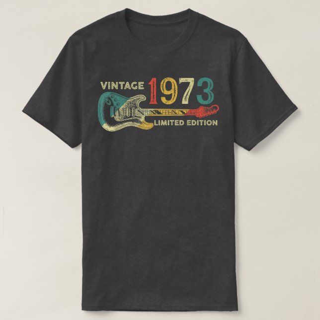 Camiseta Presente de aniversário retrô de 1973 para homem J (Frente do Design)