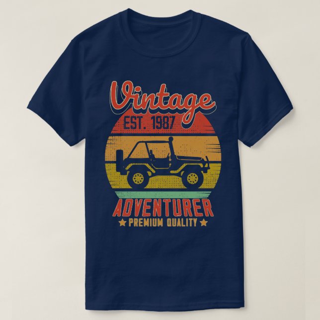 Camiseta Presente de Aniversário Vintage RetroAventureiro E (Frente do Design)
