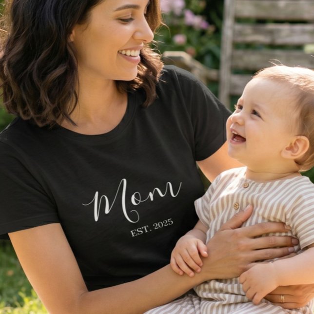 Camiseta Presente de Nova Mãe Estabelecida (Criador carregado)