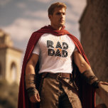 Camiseta Presente de Rad Pai para a Tipografia Padre Black<br><div class="desc">Este é um presente perfeito de uma criança a um pai radical para Dia de os pais. A design apresenta tipografia negra com raios de sol laranja.</div>