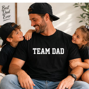 Camiseta Presente do Dia dos Pais 'Team Dad Varsity' Engraç