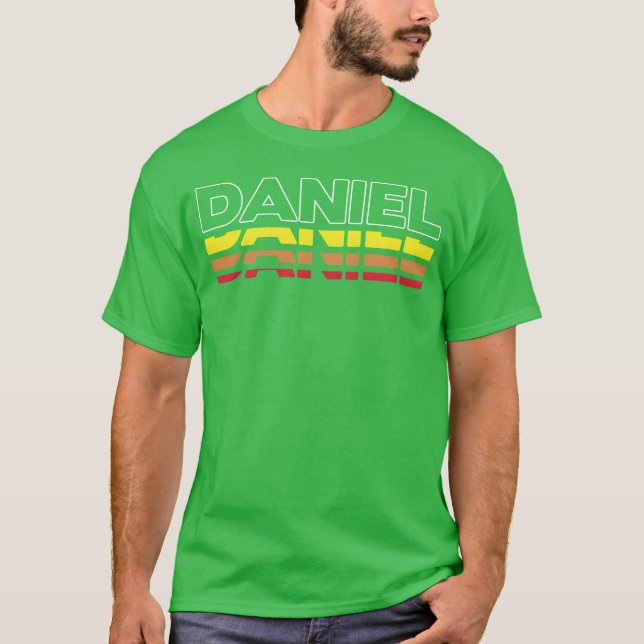 Camiseta Presente engraçado com o primeiro nome Daniel vint (Frente)