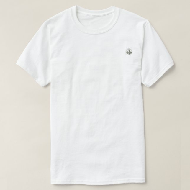 Camiseta Presente para Amantes de Acampamento e Trilhas na  (Frente do Design)