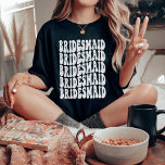 Camiseta Presente para Damas de Honra Personalizado Conjunt<br><div class="desc">Você está procurando o look perfeito para a festa de despedida de solteira? Quer misturar as coisas um pouco e ter uma festa temática divertida? Então não procure mais do que nossas camisetas personalizadas de damas de honra com texto branco! Nossas camisetas são feitas para combinar perfeitamente com o grupo...</div>