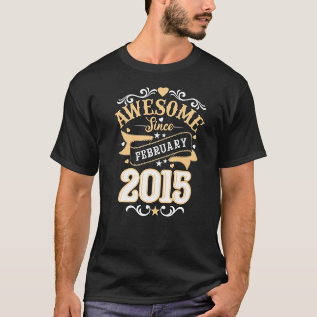 Camiseta Presentes De 8 Anos Feitos Em Fevereiro De 2015 (Frente)