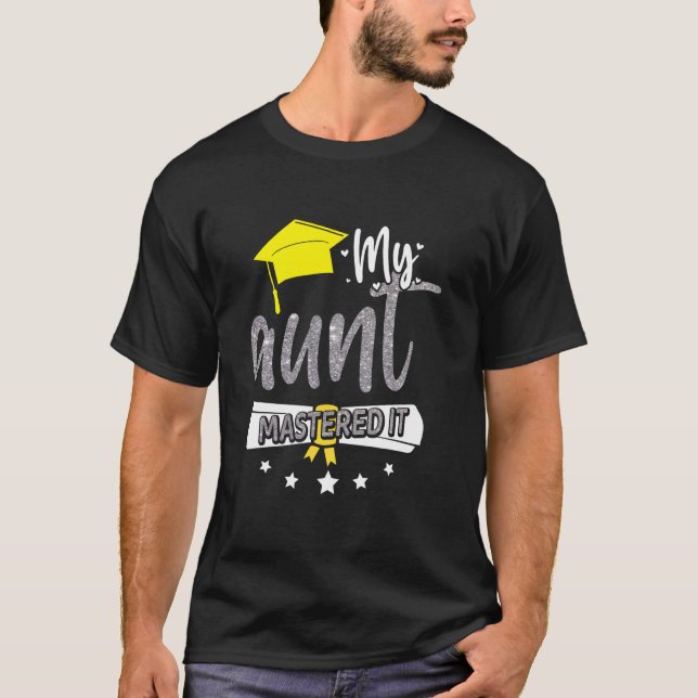 Camiseta Presentes de formatura de mestrado da tia (Frente)